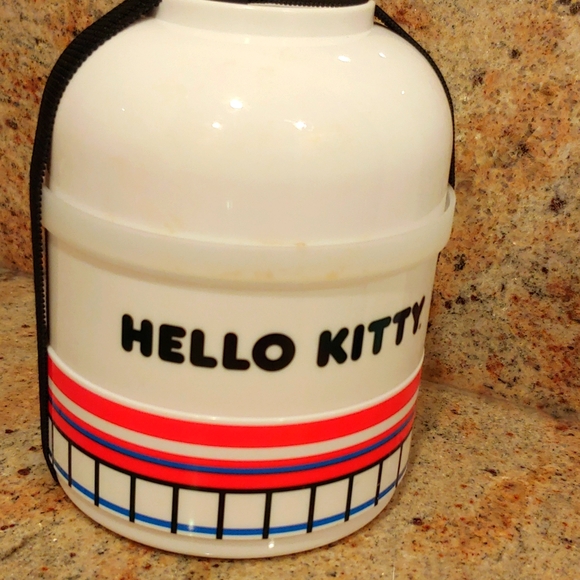 Hello Kitty Bento Box - Picture 3 of 9